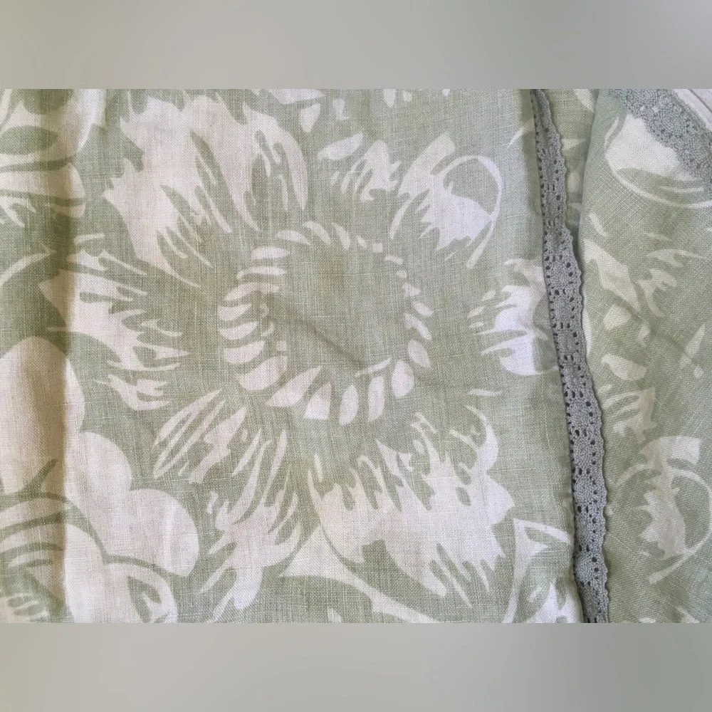 V Villa Botanical Green and Cream Floral Accent 2 Pillow Covers